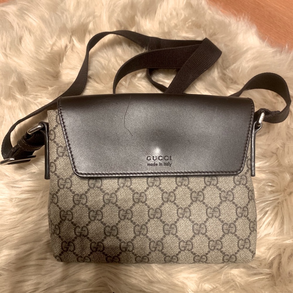 Rare Gucci Crossbody!